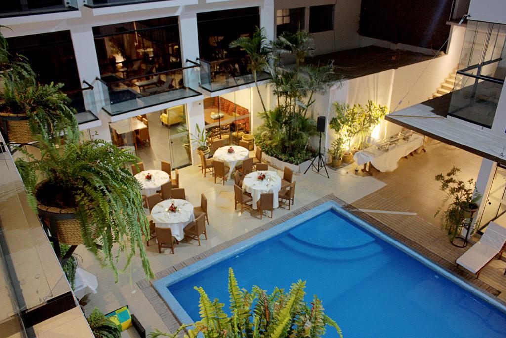 Mc Hotel Ica Luaran gambar