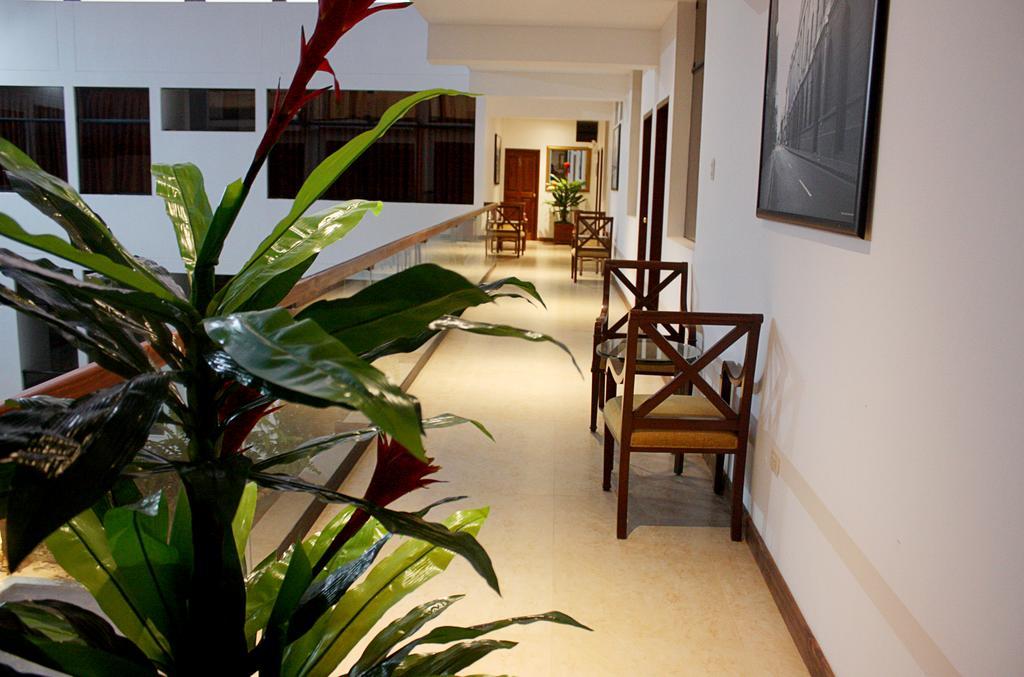 Mc Hotel Ica Luaran gambar